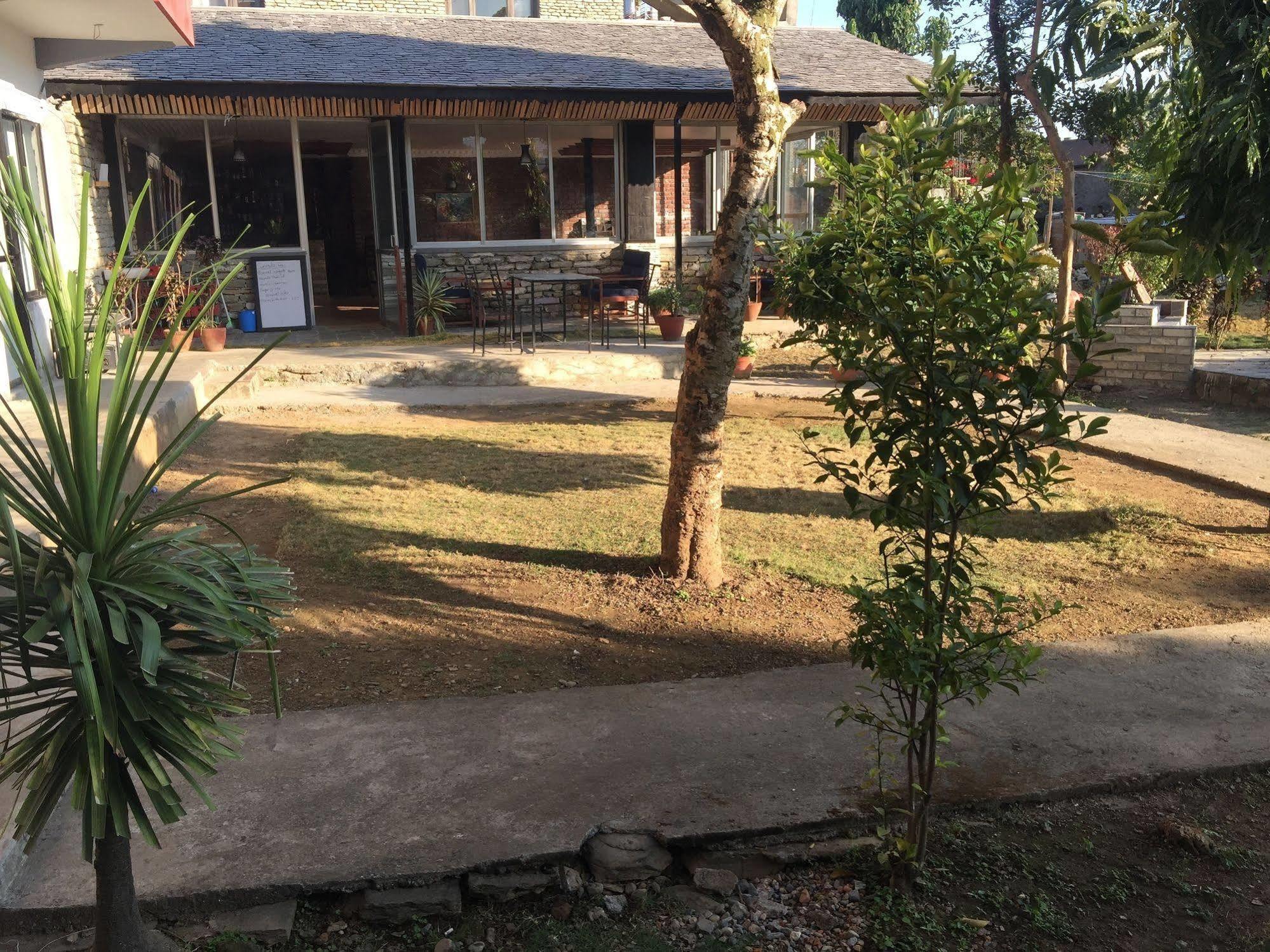Hotel Glory Garden Pokhara Dış mekan fotoğraf