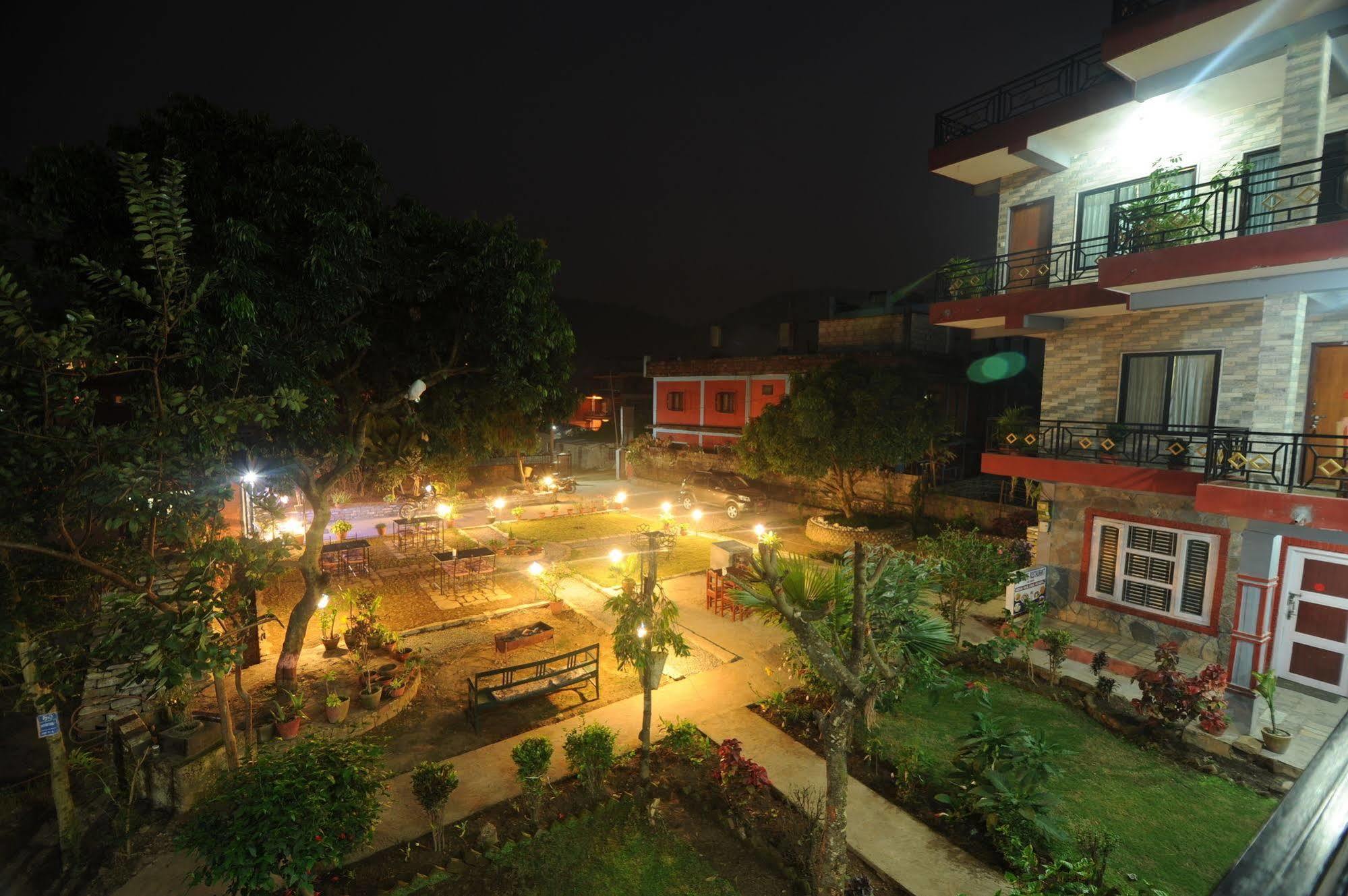 Hotel Glory Garden Pokhara Dış mekan fotoğraf